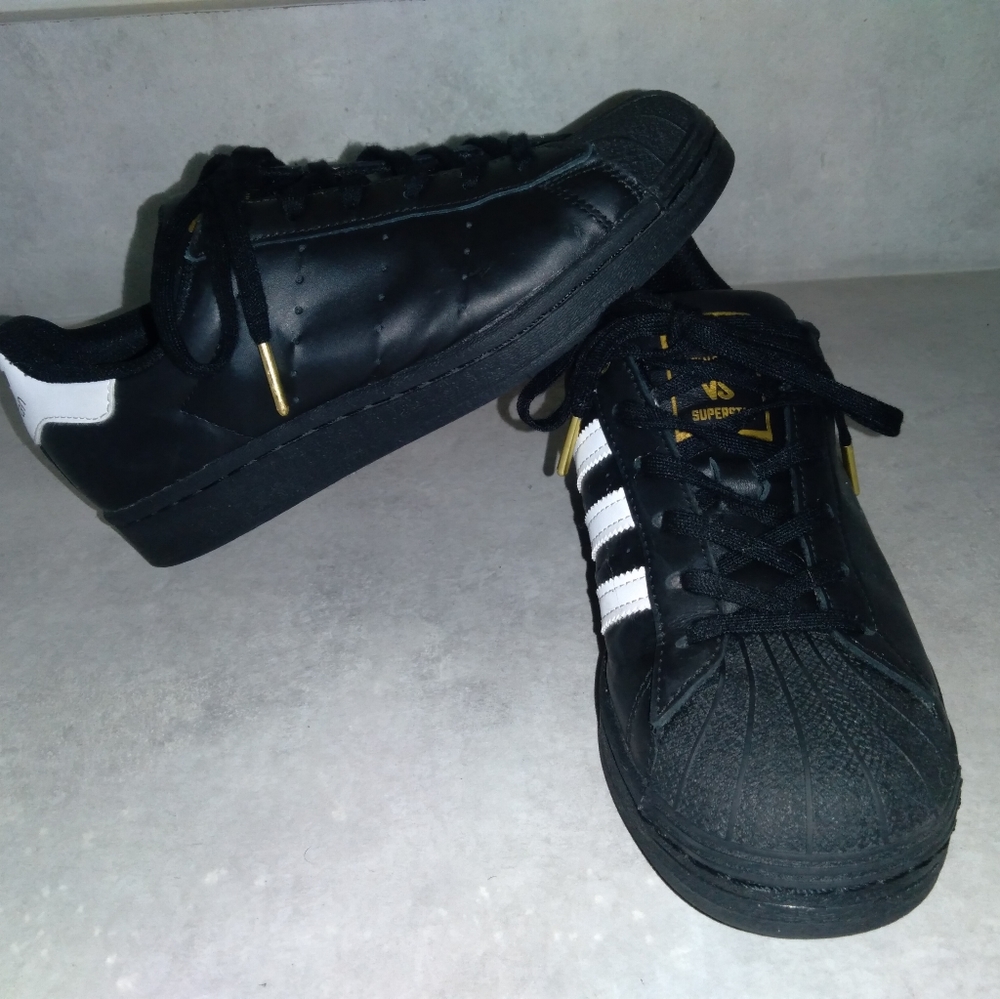 Adidas Superstar Vs. Stan Smith Mens Black/White Sz 4.5 Shoes Sneakers